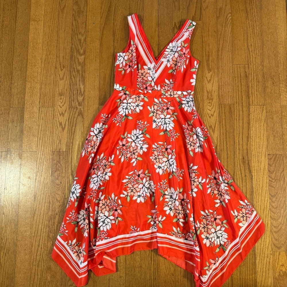 Vince Camuto Red and White Asymmetrical Floral Sundress Womens Size 12